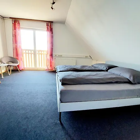 For 9 People * Graz